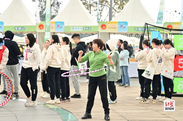 骑行感受成都魅力 2023中国·成都国际自行车车迷健身节总决赛启幕(图4)