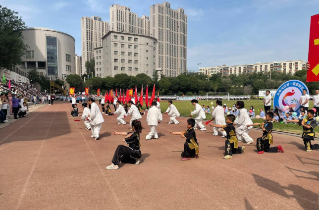 澳门人·威尼斯“hi”动夏日！水磨沟区举办首届趣味运动会(图6)